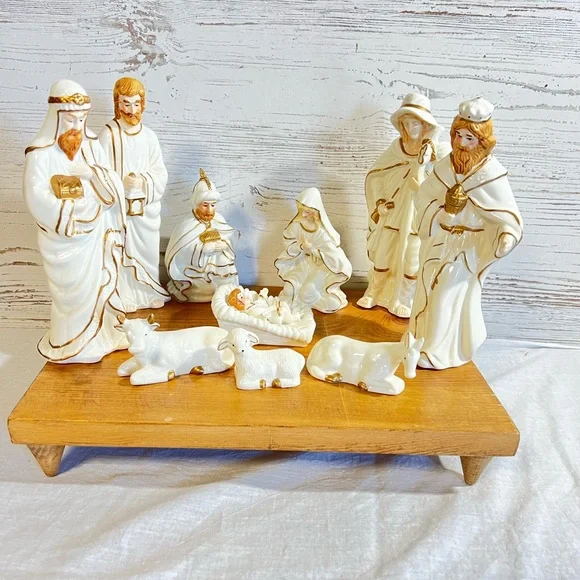 Nativity figurines gold white Jesus ceramic decor Christmas holiday - Picture 5 of 5